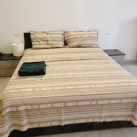 Casa Manzoni Apartment Novara Luaran gambar